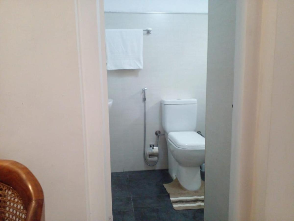 The Tourist Balcony Apartment Negombo Exterior photo